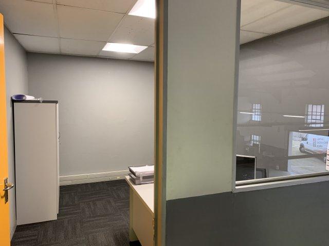 To Let Commercial Property for Rent in Paarden Eiland Western Cape